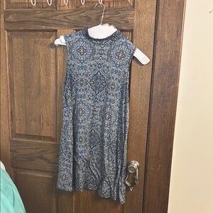 Sleeveless Blue Patterned  Shirt
